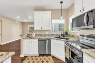 Photo #1: 225071558 Listing