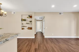 Photo #4: 225071558 Listing