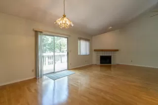 Photo #4: 225072213 Listing