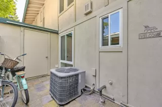 Photo #3: 225072523 Listing