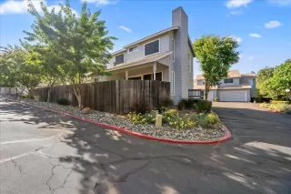 Photo #2: 225072899 Listing