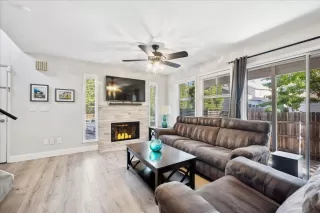 Photo #6: 225072899 Listing