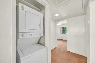 Photo #5: 225073026 Listing