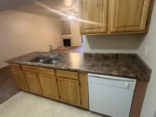 Photo #6: 225073096 Listing