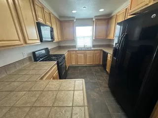 Photo #4: 225073167 Listing