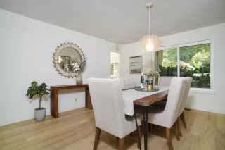 Photo #6: 225074355 Listing