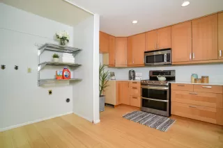 Photo #5: 225074361 Listing