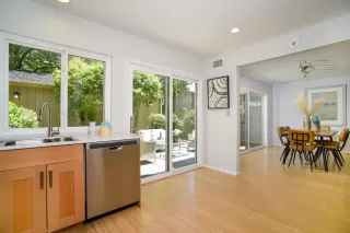 Photo #6: 225074361 Listing