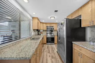 Photo #2: 225074447 Listing
