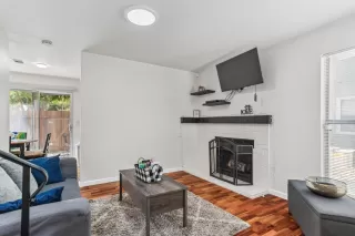 Photo #2: 225074998 Listing