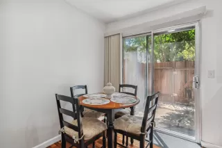 Photo #4: 225074998 Listing