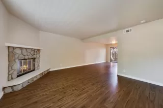 Photo #2: 225077043 Listing 