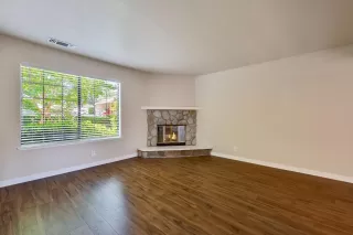 Photo #3: 225077043 Listing 