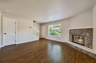 Photo #4: 225077043 Listing 