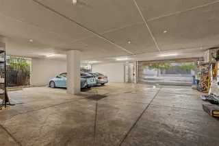 Photo #3: 225078206 Listing