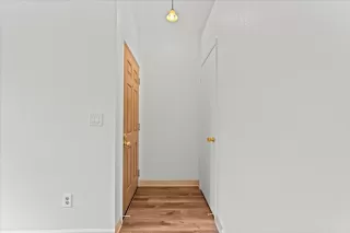 Photo #4: 225078403 Listing