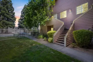 Photo #2: 225078942 Listing 