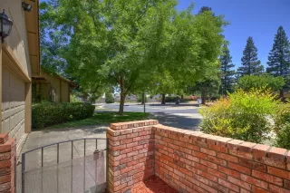 Photo #3: 225079080 Listing