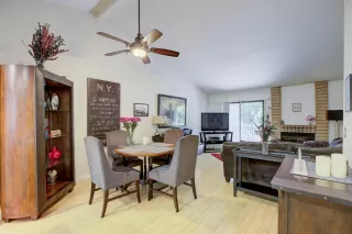 Photo #5: 225079080 Listing