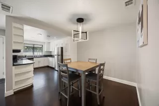 Photo #4: 225079261 Listing 