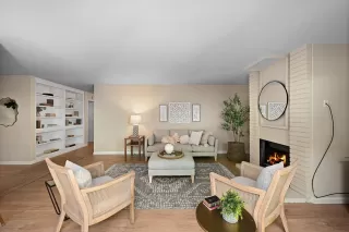 Photo #5: 225079421 Listing