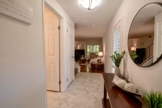 Photo #3: 225079657 Listing