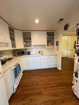 Photo #5: 225080024 Listing