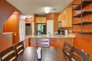 Photo #5: 225080335 Listing 