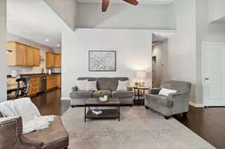 Photo #5: 225080344 Listing