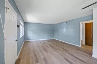 Photo #5: 225080550 Listing 