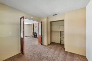 Photo #4: 225080791 Listing