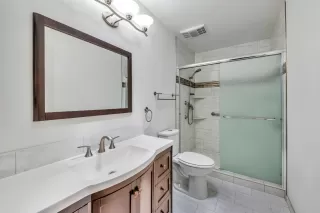 Photo #5: 225080791 Listing