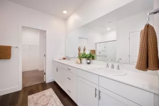 Photo #6: 225081322 Listing