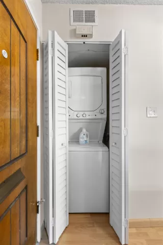 Photo #5: 225082037 Listing