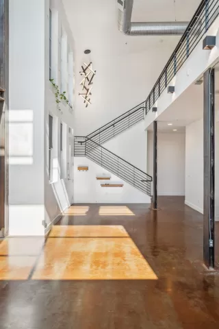 Photo #5: 225082483 Listing