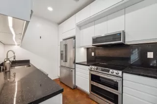 Photo #6: 225082483 Listing