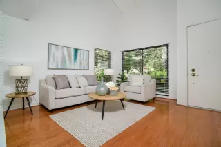 Photo #4: 225083548 Listing 