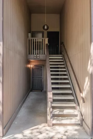 Photo #1: 225083696 Listing 