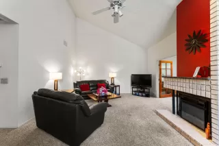 Photo #5: 225084535 Listing