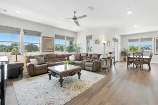 Photo #5: 225084545 Listing 