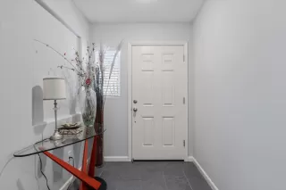 Photo #2: 225084659 Listing