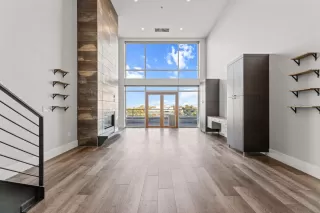 Photo #2: 225085403 Listing 