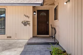 Photo #3: 225085607 Listing 