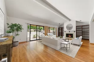 Photo #5: 225085607 Listing 