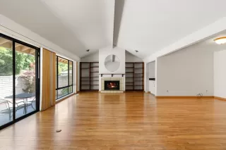 Photo #6: 225085607 Listing 