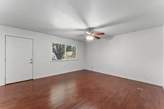 Photo #5: 225085635 Listing 