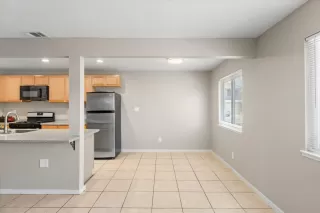 Photo #2: 225085664 Listing