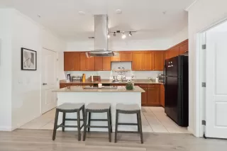 Photo #6: 225085882 Listing