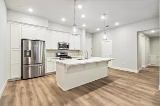 Photo #5: 225086279 Listing 