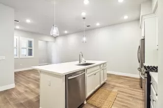 Photo #6: 225086279 Listing 